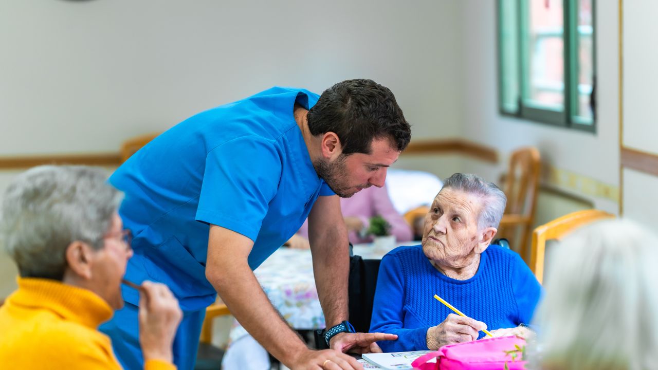 picture of a male nurse